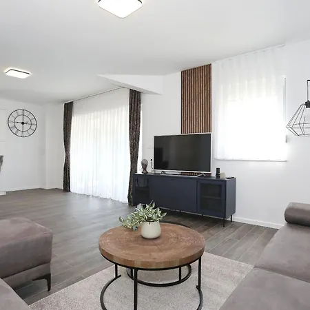 Apartments Anmalu With Jacuzzi Pirovac Exterior photo