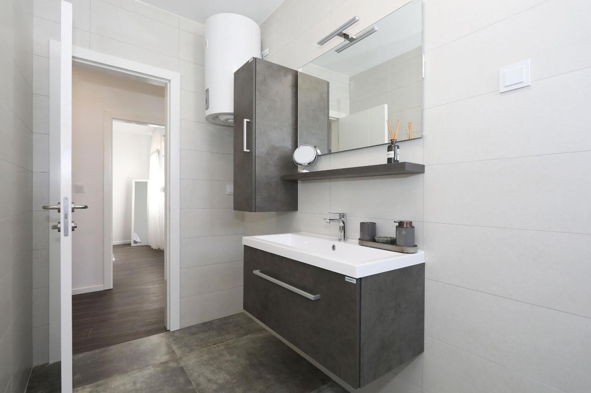 Anmalu With Jacuzzi Apartment